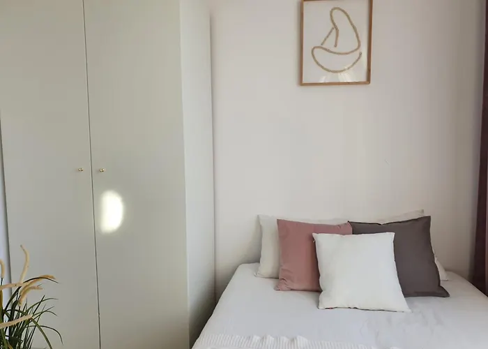 Swietojanska I شقة